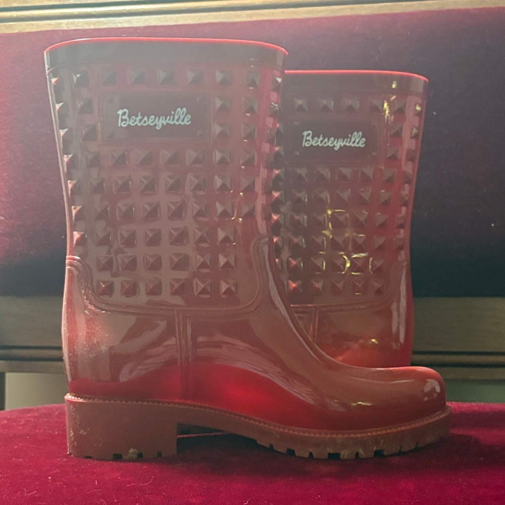 Betsey Johnson Betseyville Studded Red Rain Boots